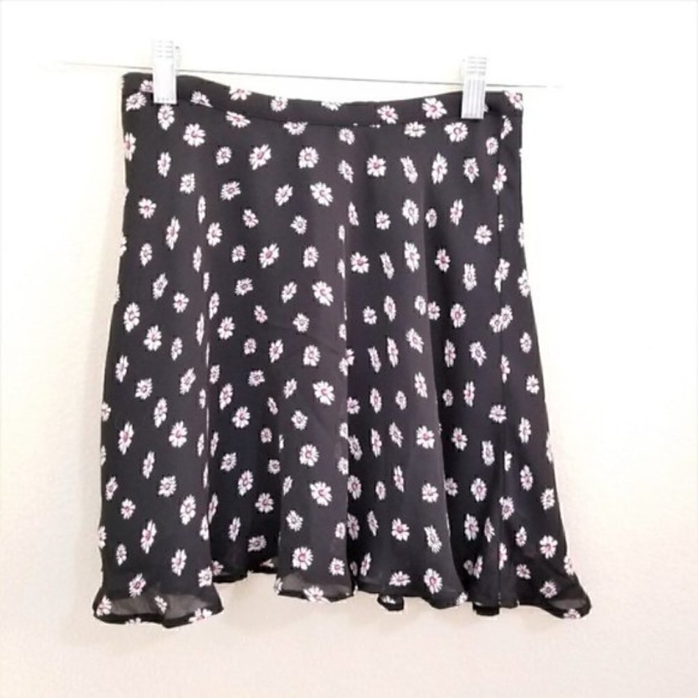4/$25 Forever 21 Fit Flare Skater Daisy Skirt